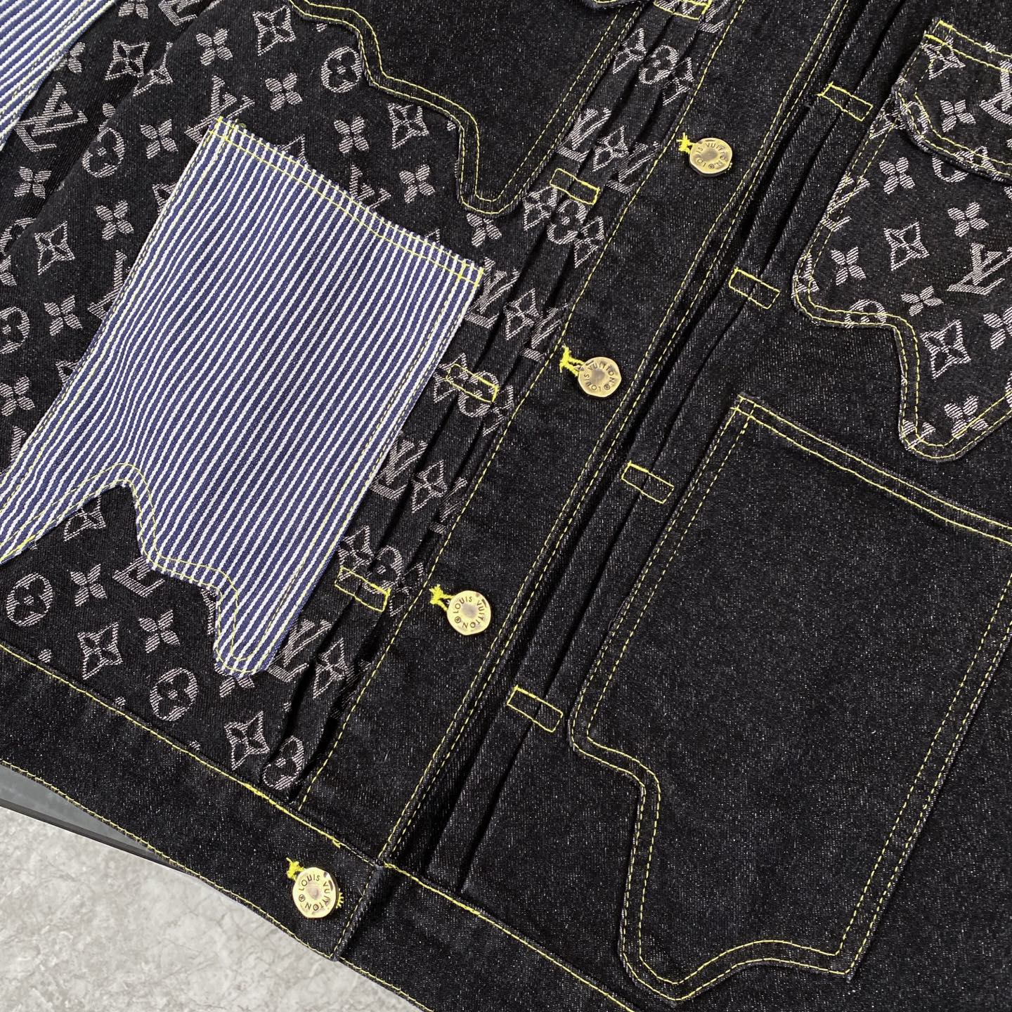 LV Jacket-054