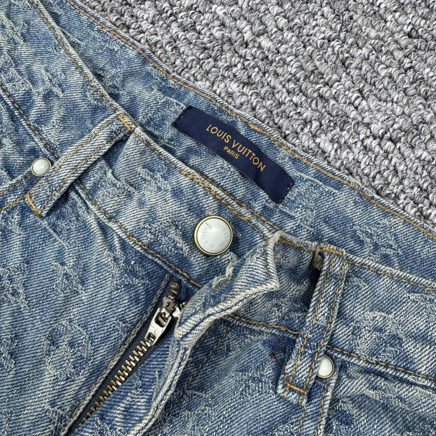 LV Jeans-014