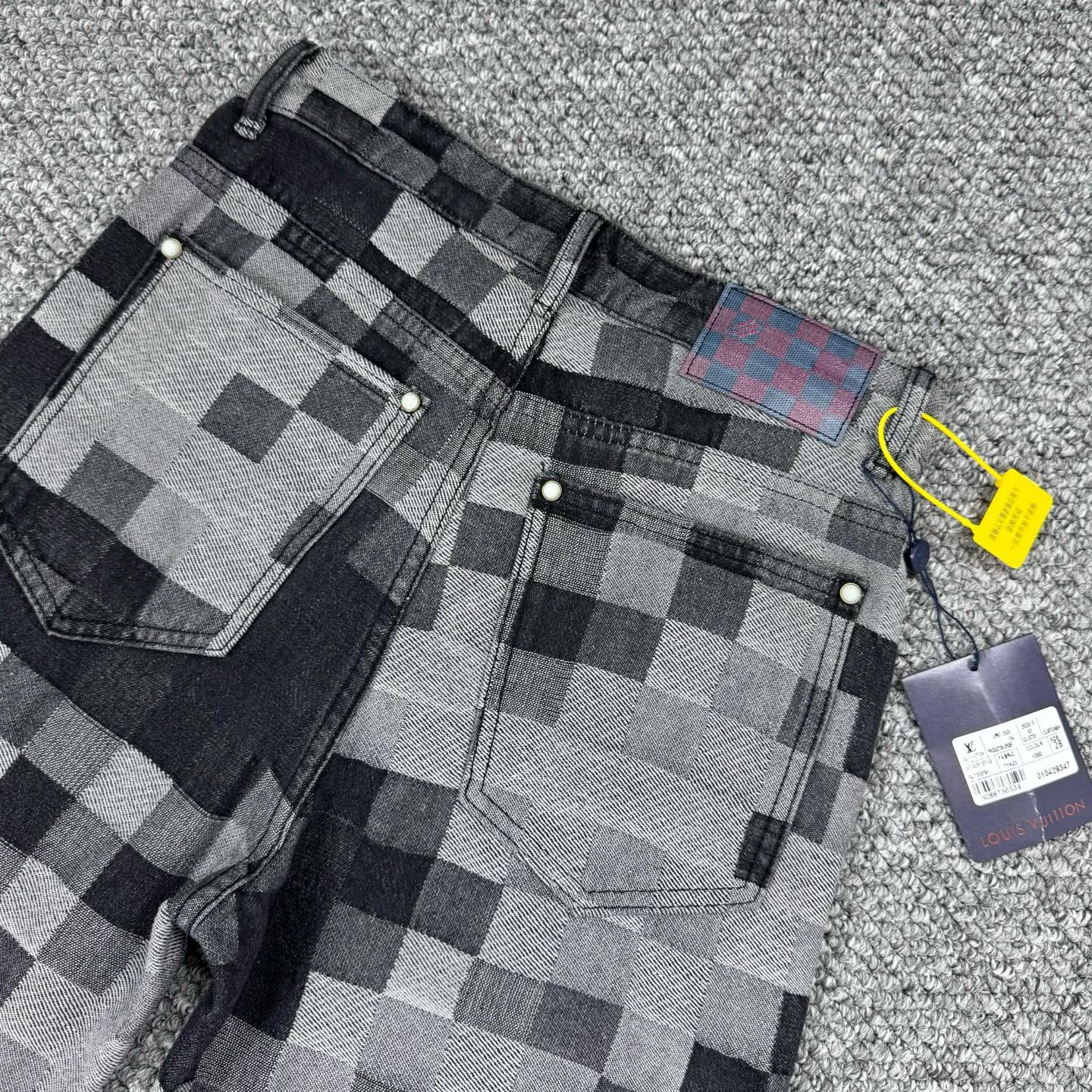 LV Jeans-015