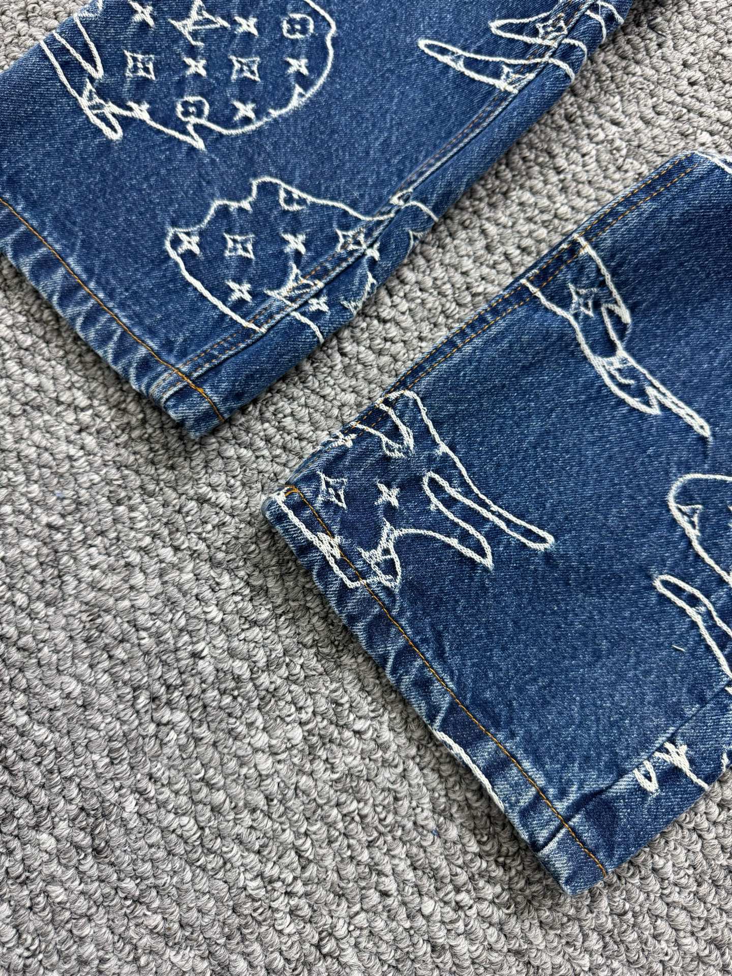 LV Jeans-023