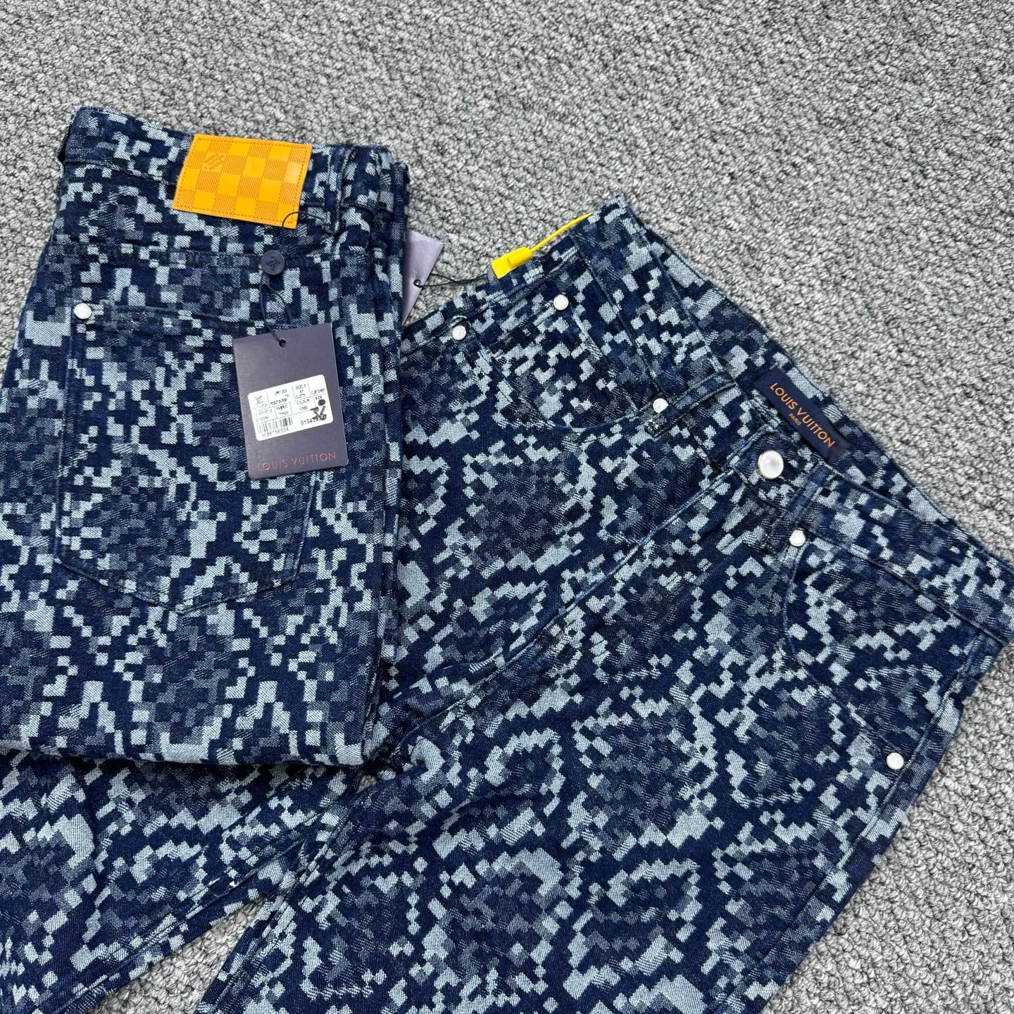 LV Jeans-029