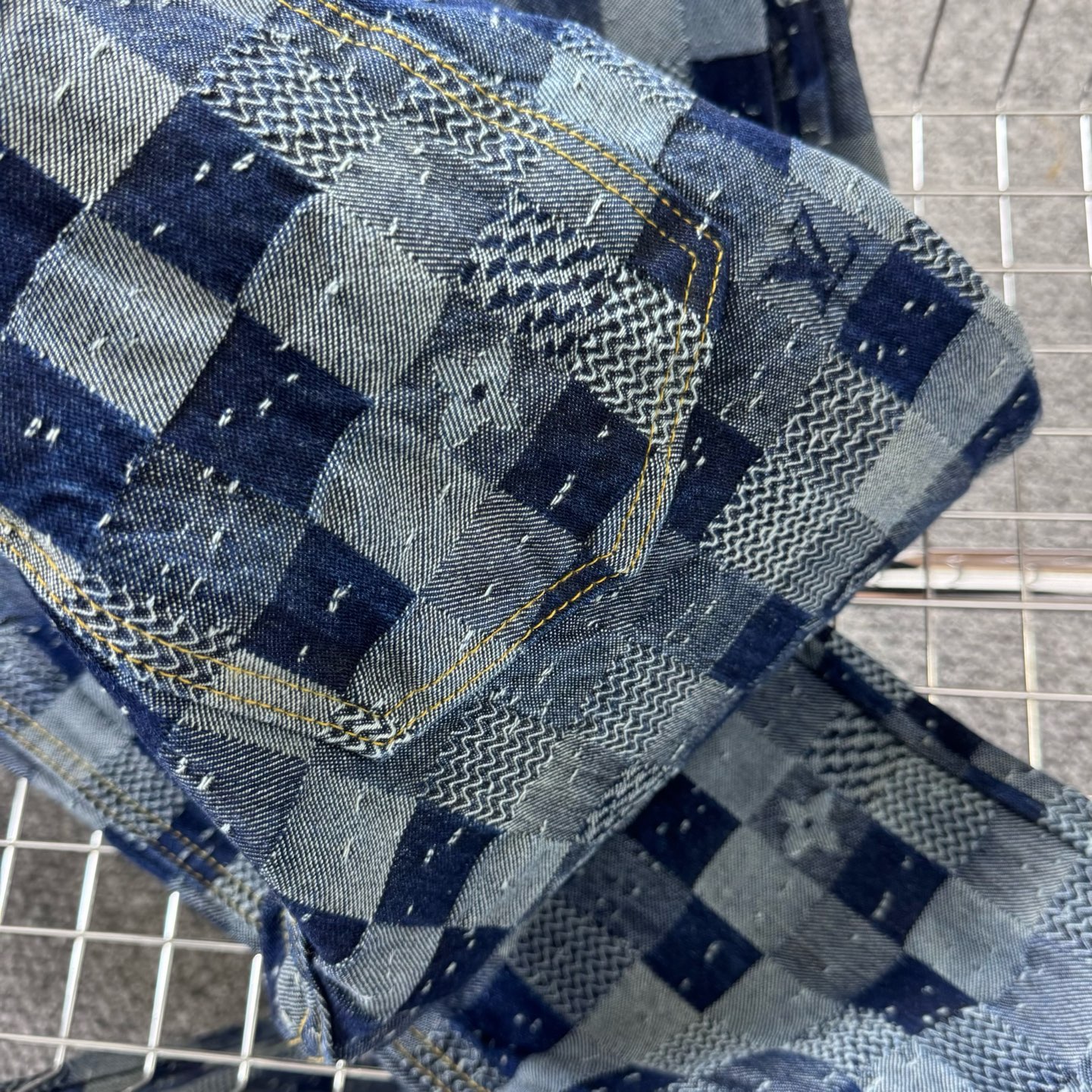 LV Jeans-031