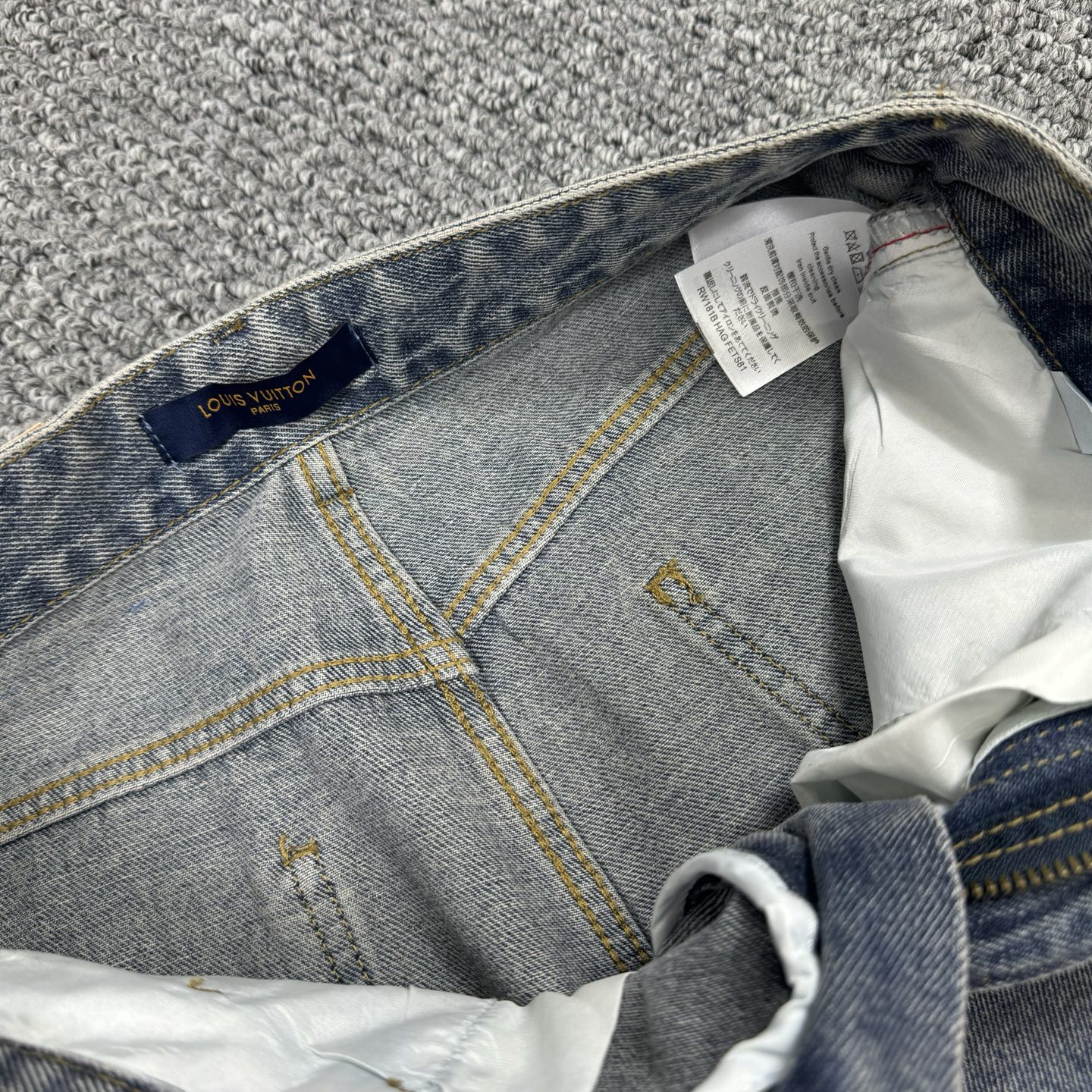LV Jeans-070