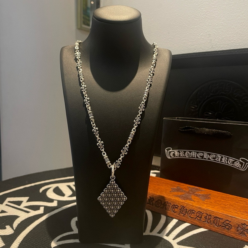 Ch*0me heart necklace-133