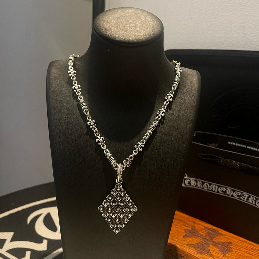 Ch*0me heart necklace-133