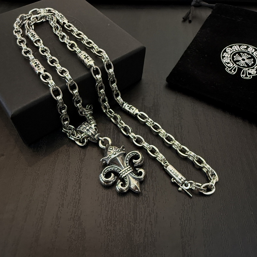 Ch*0me heart necklace-137