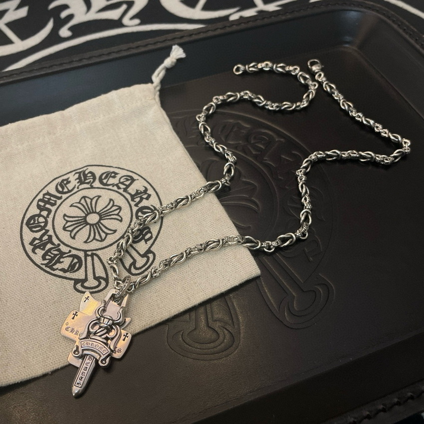 Ch*0me heart necklace-141