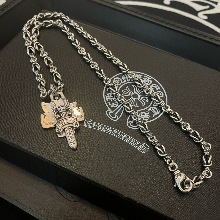 Ch*0me heart necklace-141