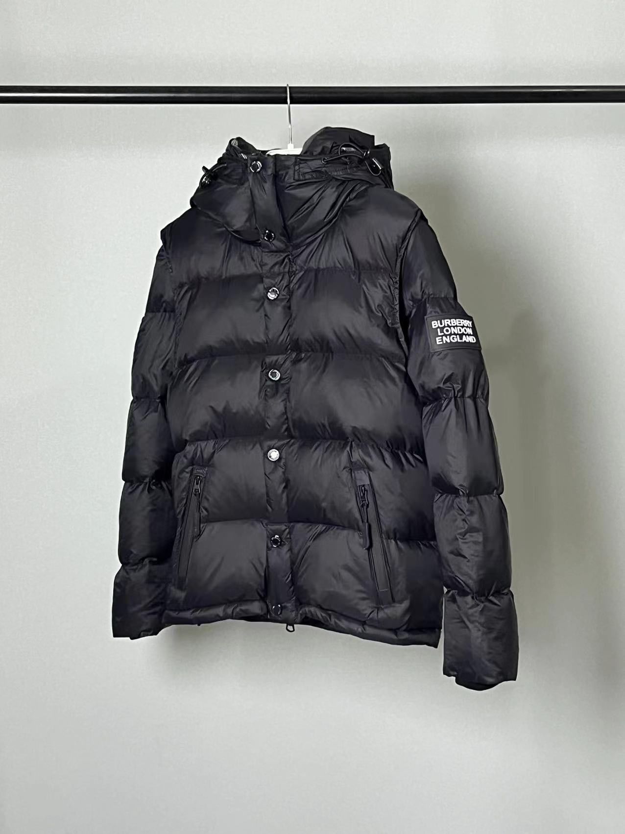 B**rry coat-001