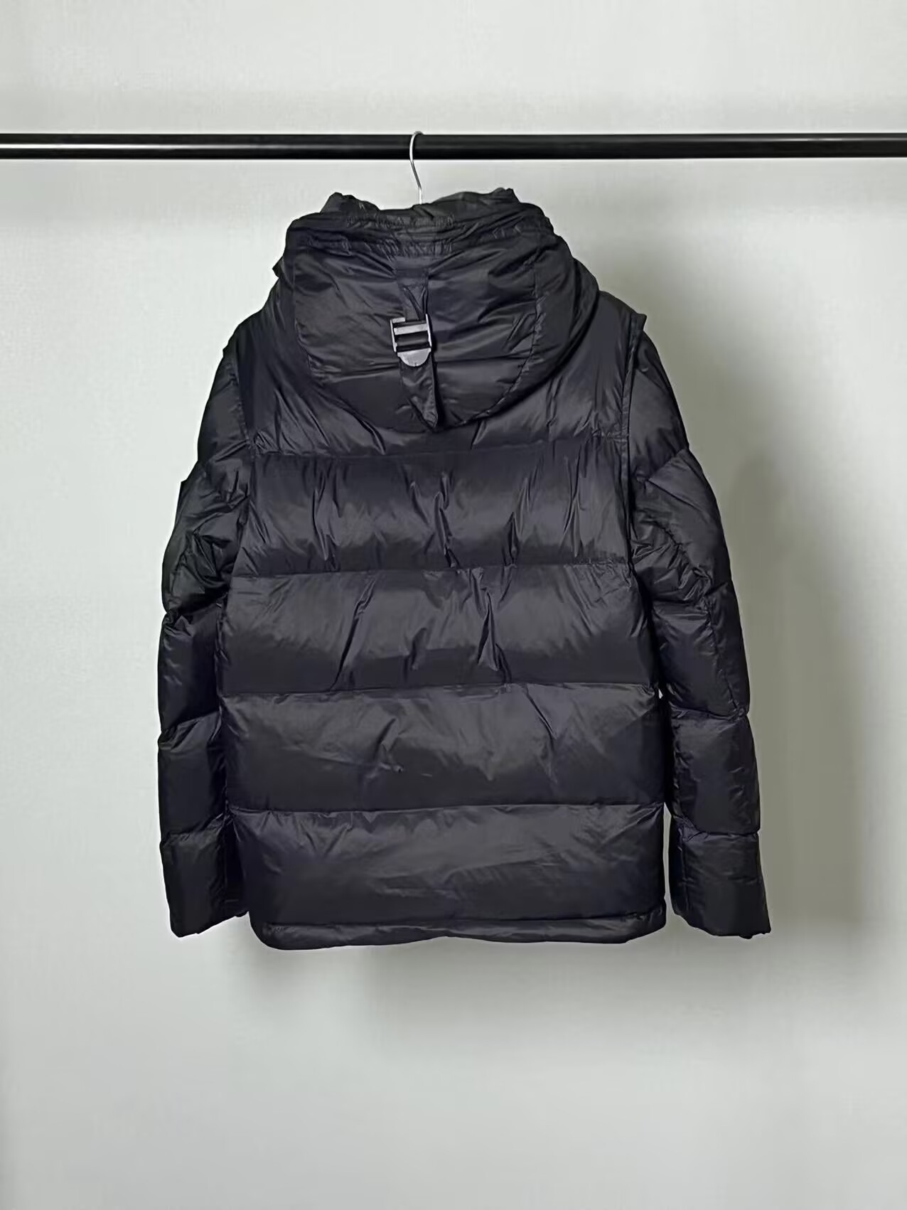 B**rry coat-001