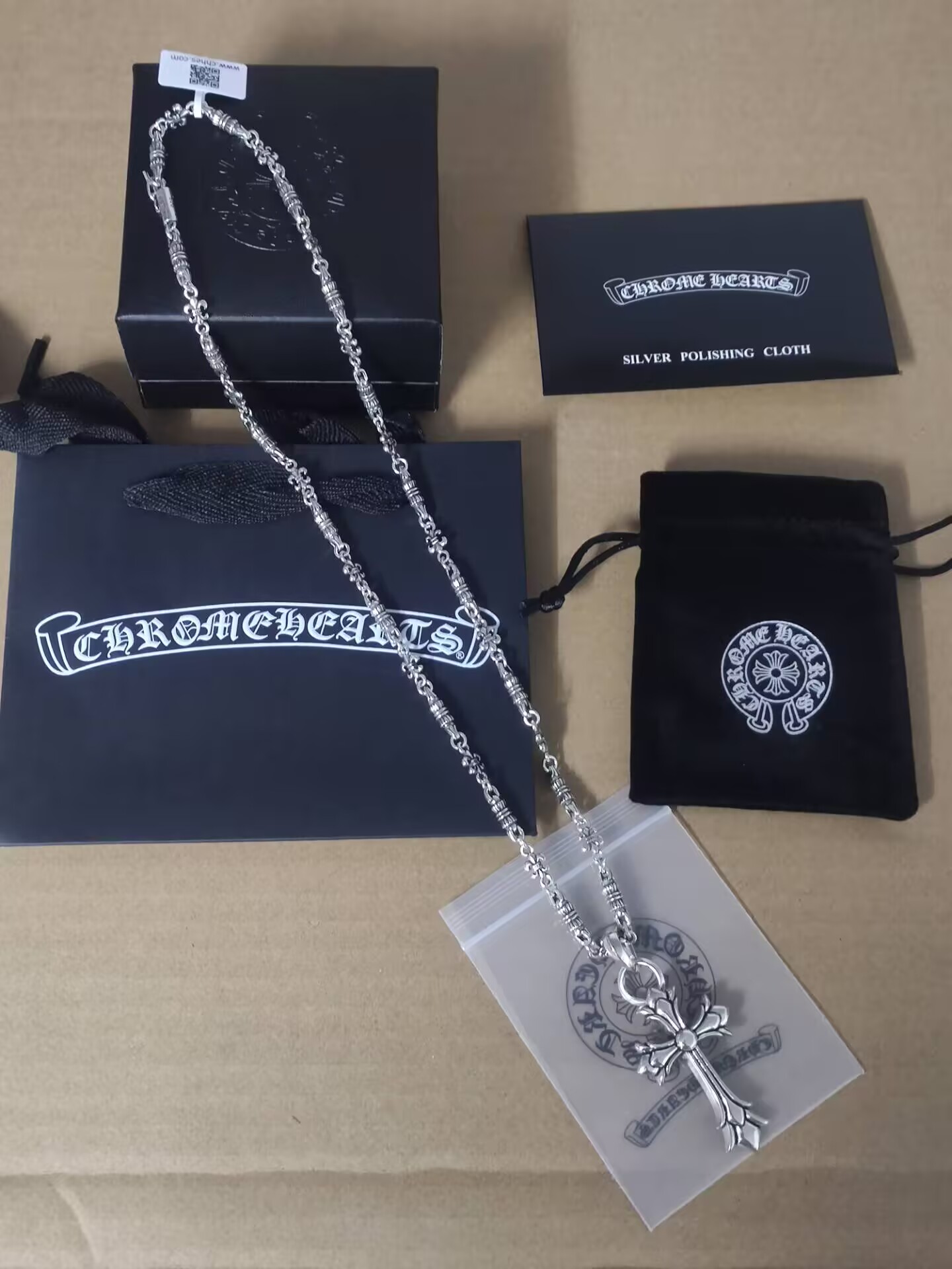 Ch*0me heart necklace-143