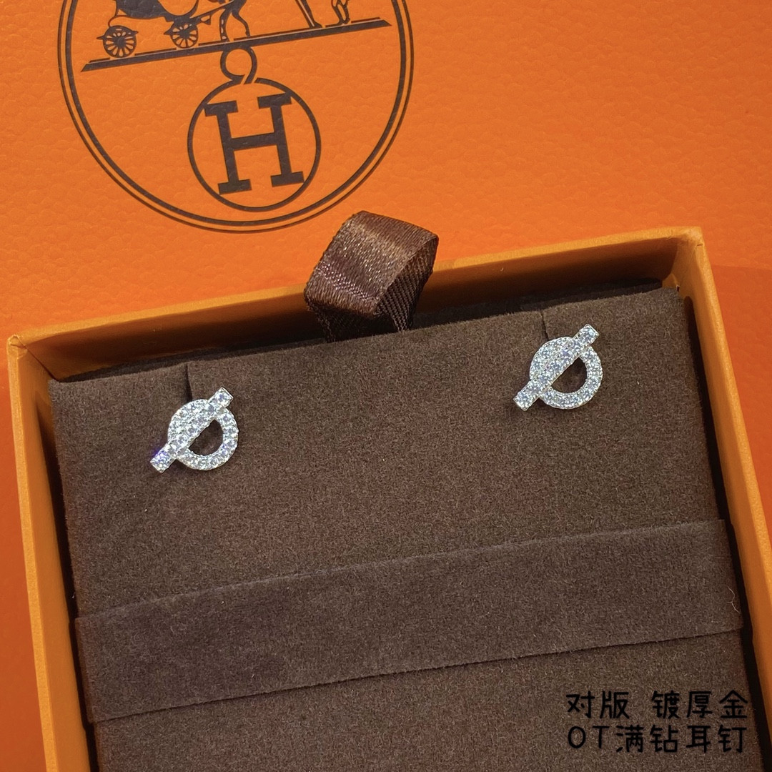 H**me5 OT fully D1am0nd-encrusted stud Earrings