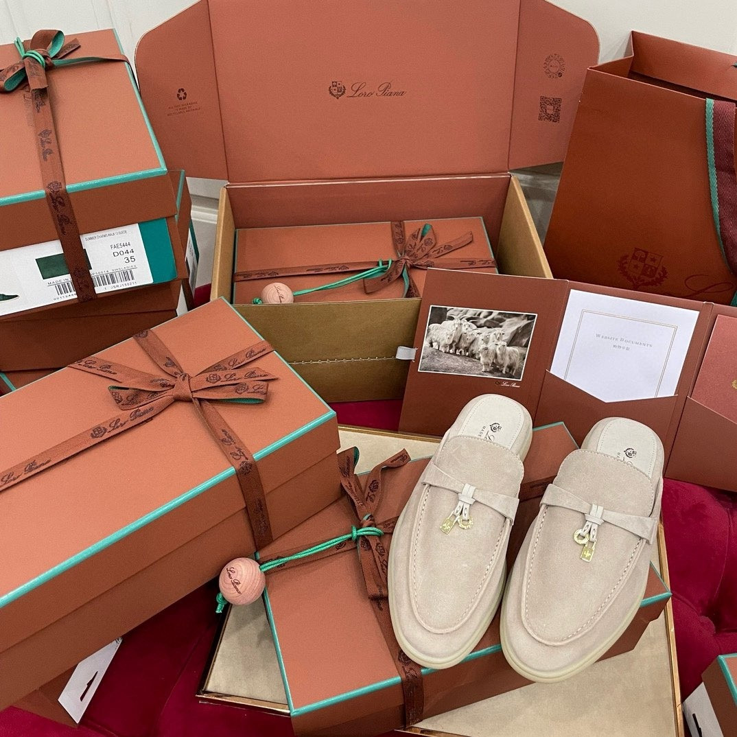 UA L0r0 P1ana Babouche Charms Walk Loafers