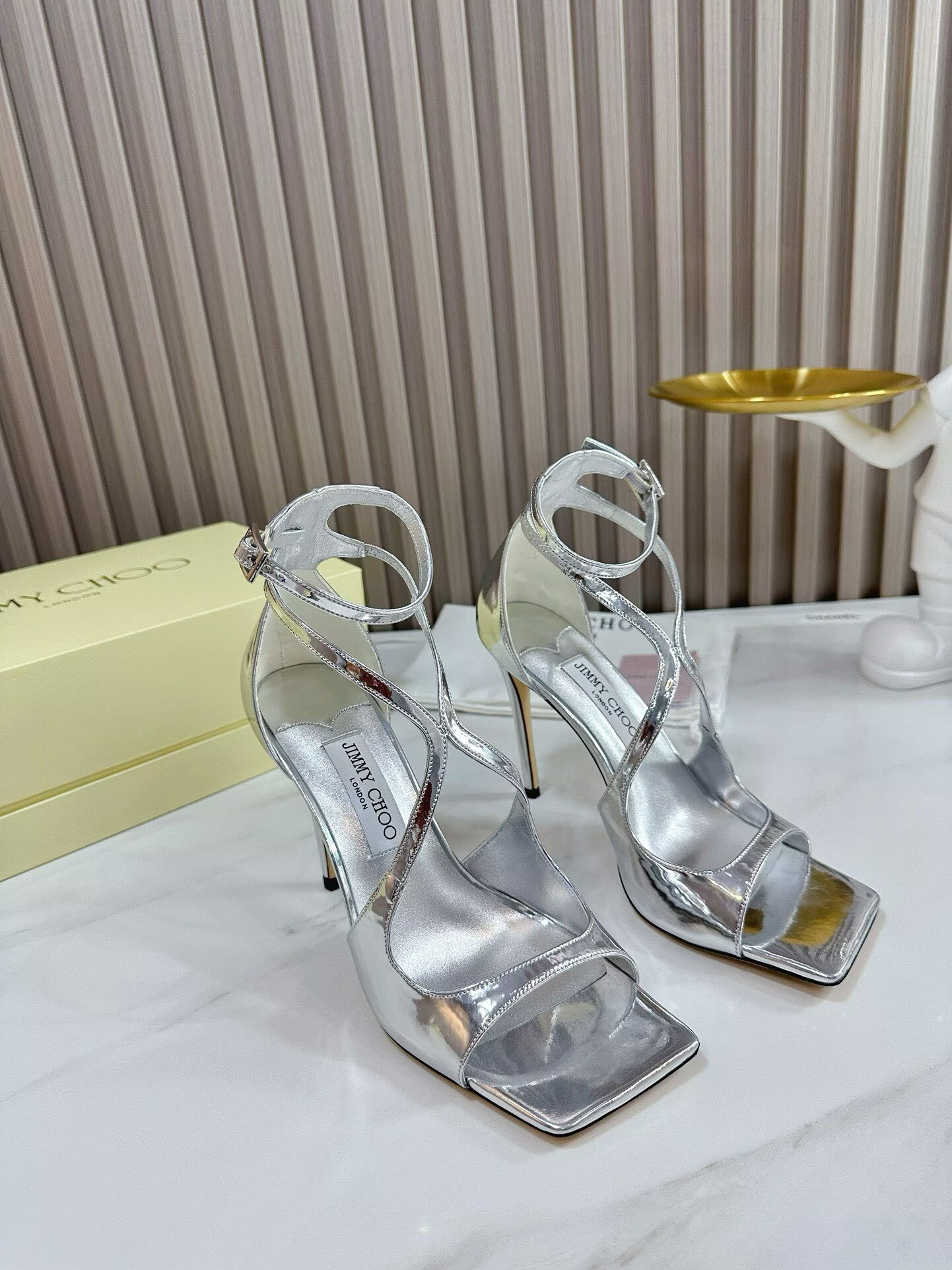 UA J1m*y Ch00 Azia Sandals