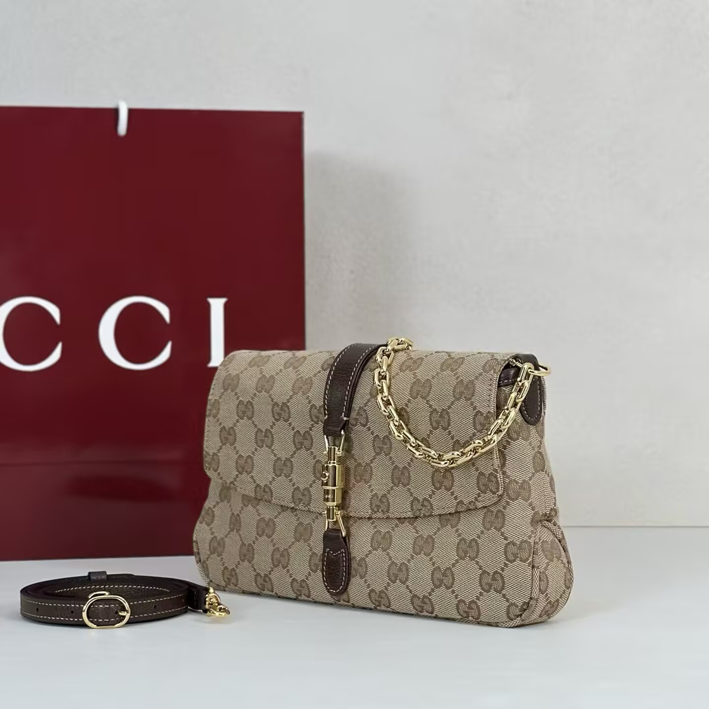 Gvc*1 Aperitivo Medium Shoulder Bag 26x14.5x3.5cm