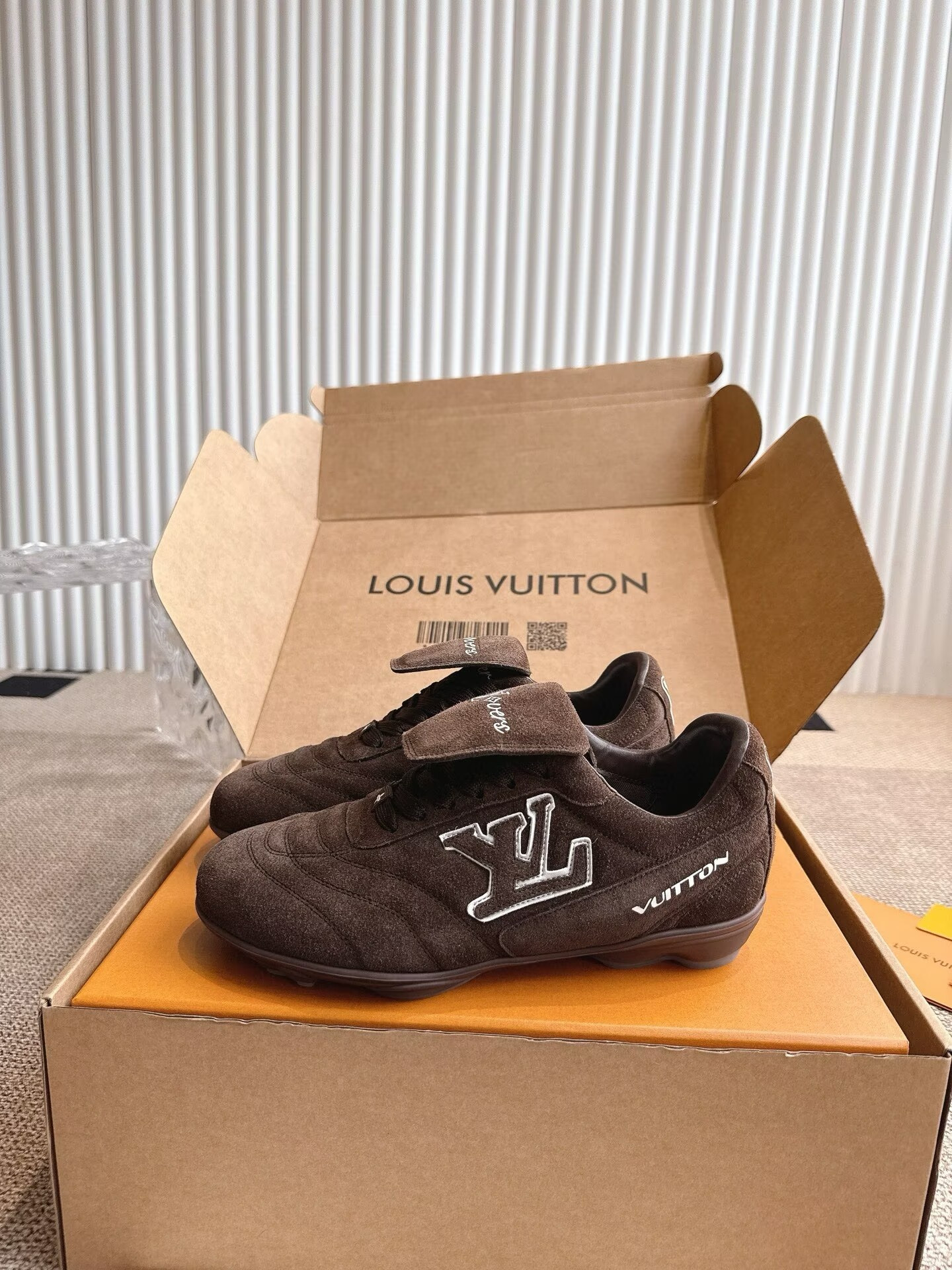 UA LV Footprint Soccer Sneaker