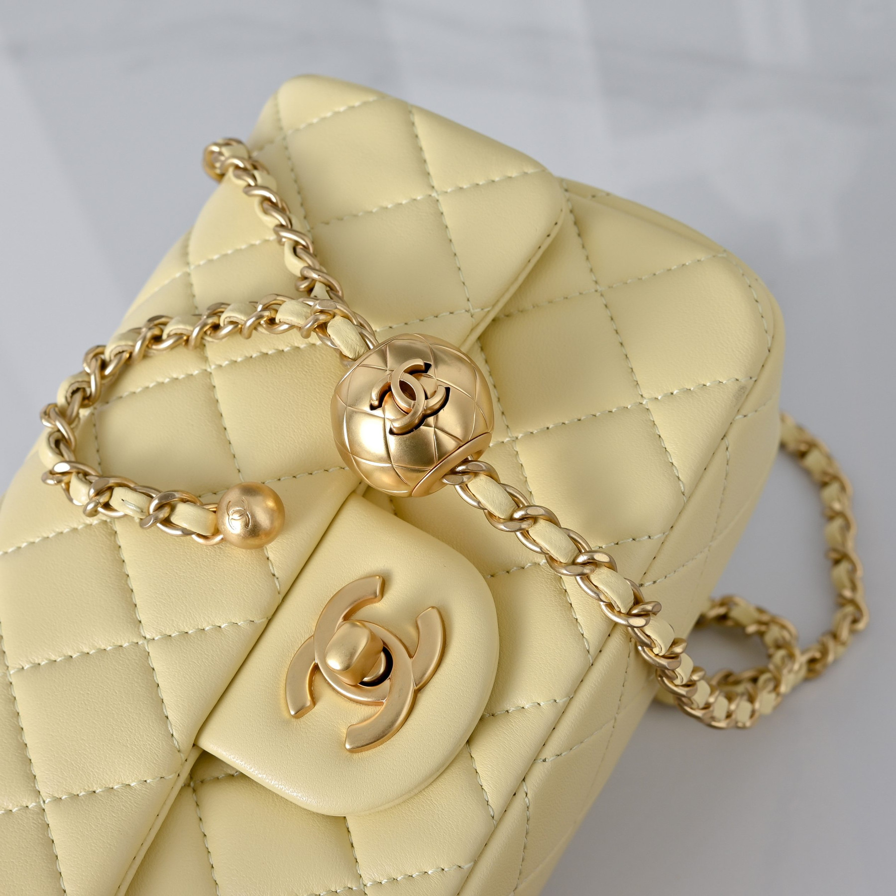 Ch**el Flap Bag Butter Yellow AS1787 20x13x7cm