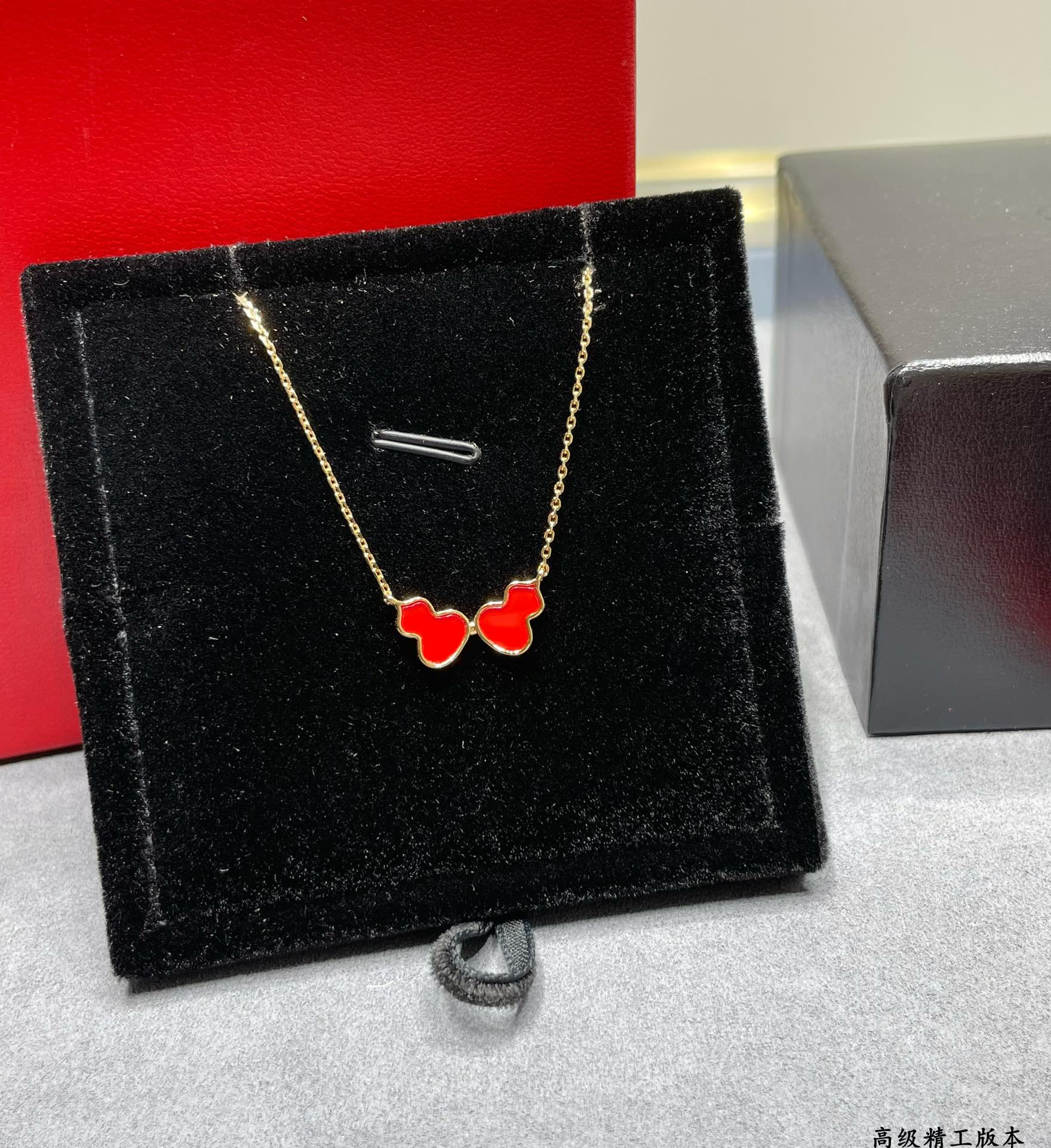 Qeelin Wulu Double Gourd Necklace