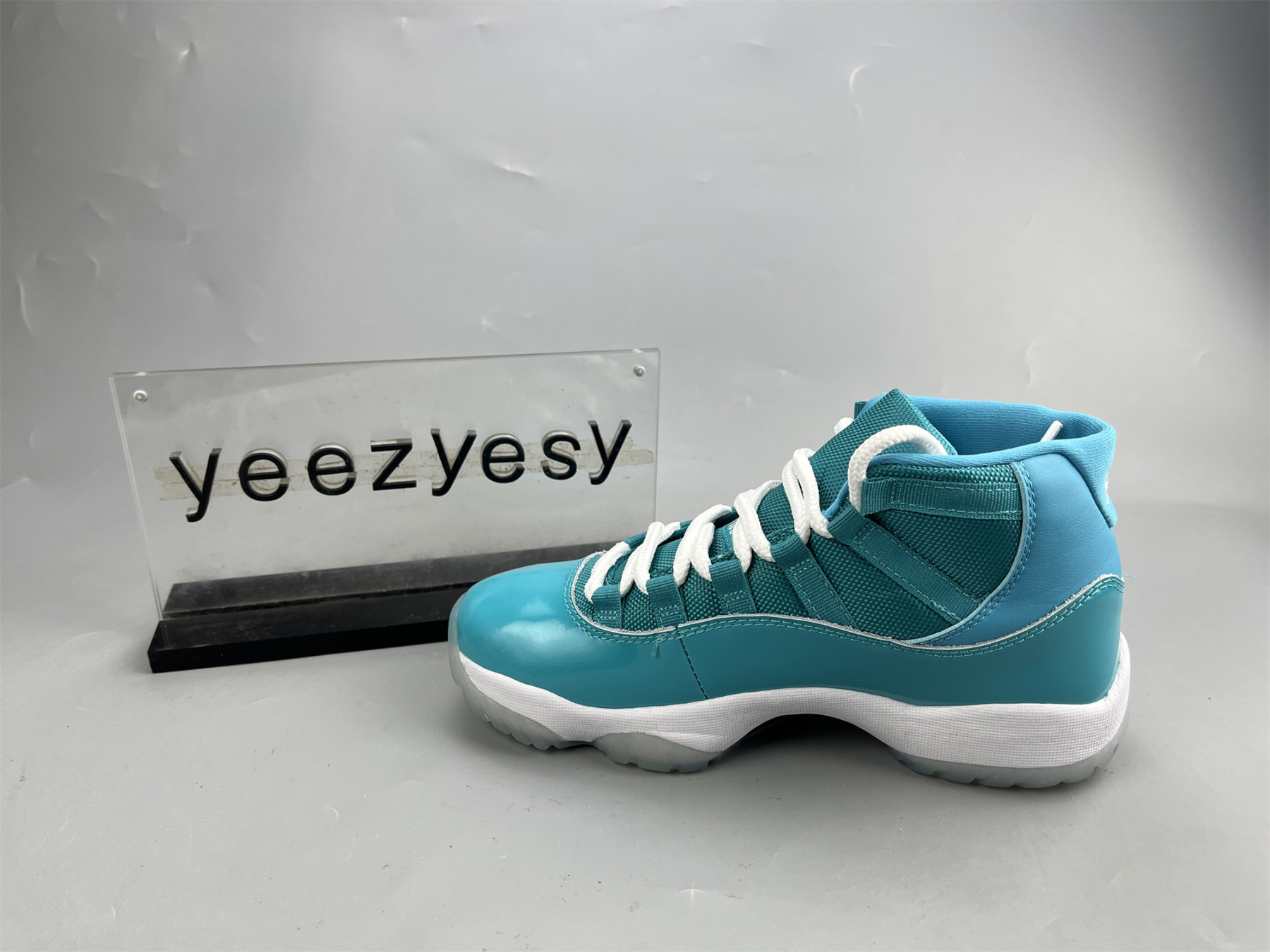 UA AIR JORDAN 11 RETRO SOUTH COAST