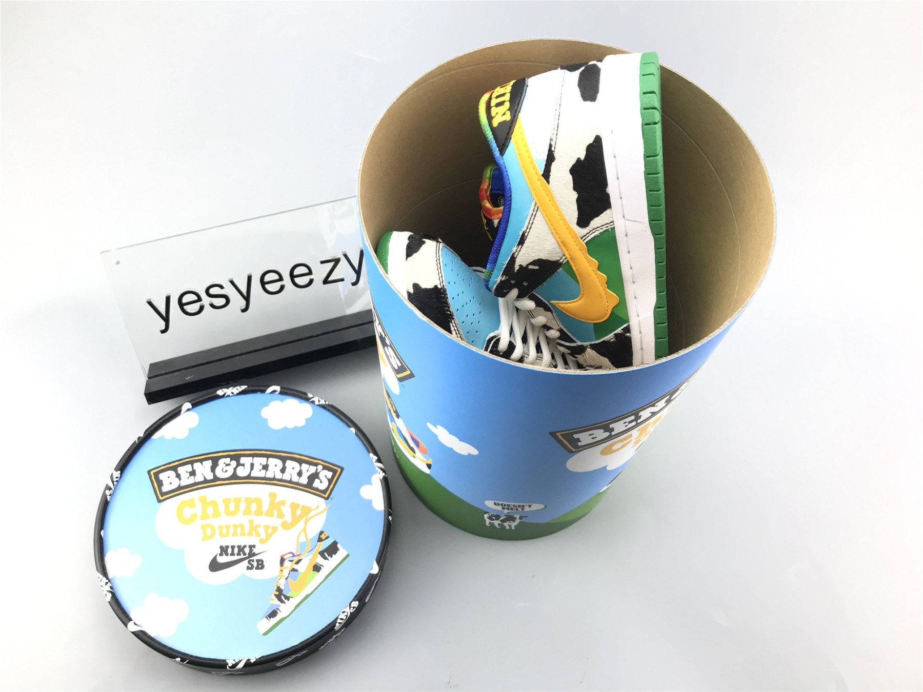 UA NIKE SB DUNK LOW X BEN & JERRY