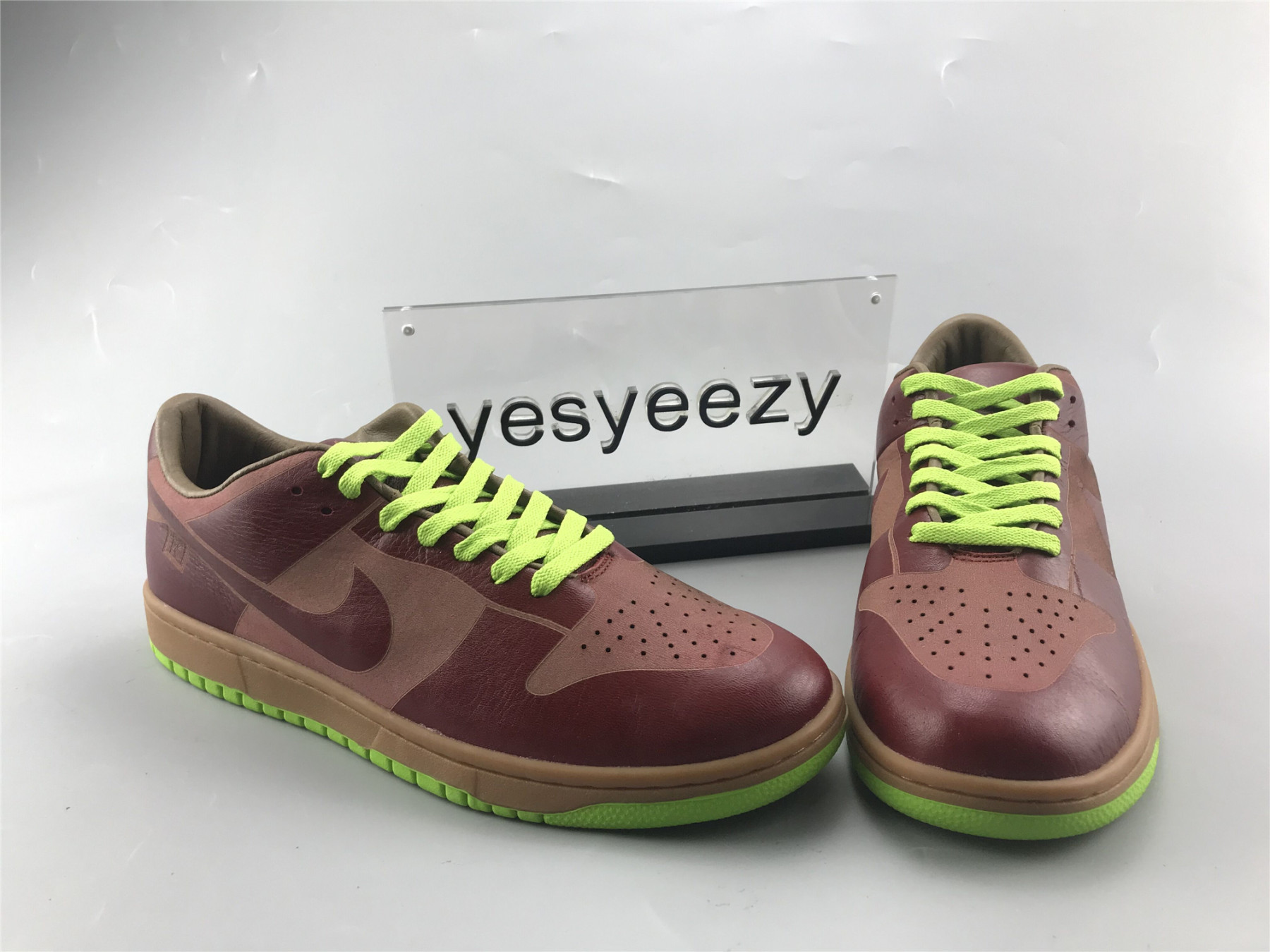 UA NIKE DUNK LOW 1 PIECE