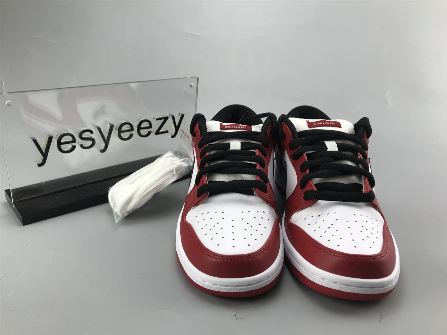 UA NIKE DUNK LOW SB 