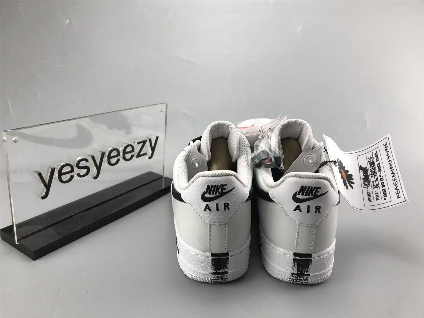 UA NIKE G-DRAGON X AIR FORCE 1 