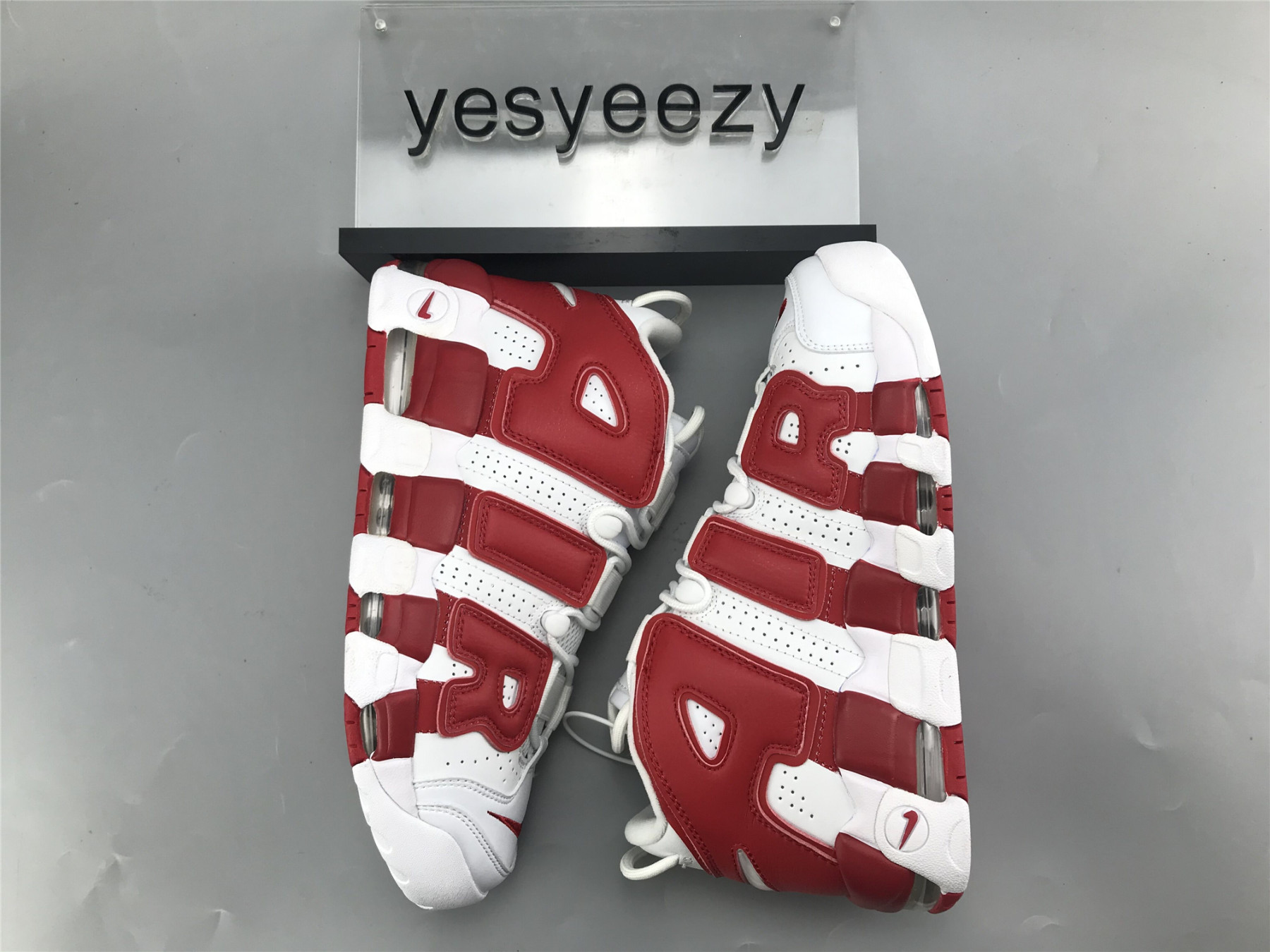 UA NIKE AIR MORE UPTEMPO 