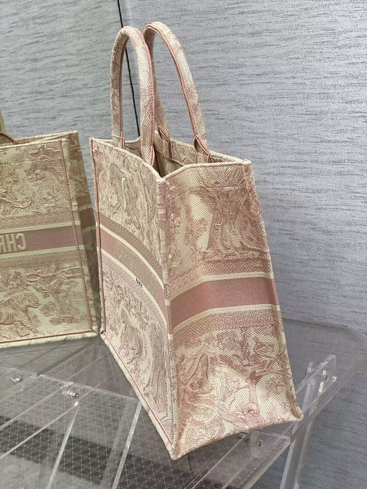 D10r Book Tote 42x18x35cm