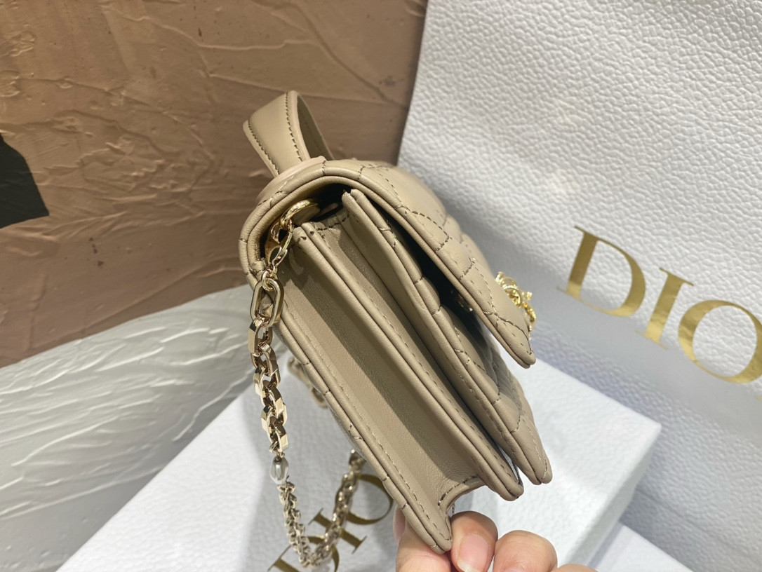 MISS D10r Mini Handbag Beige Cannage Woven Pattern Lambskin S0980ONMJ_M52U 21 x 11.5 x 4.5 cm