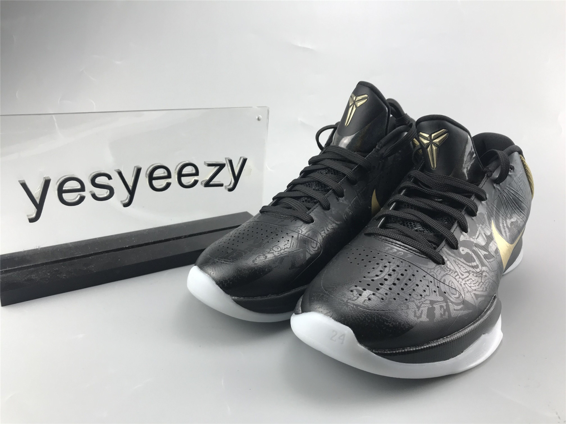 UA NIKE ZOOM KOBE 5 