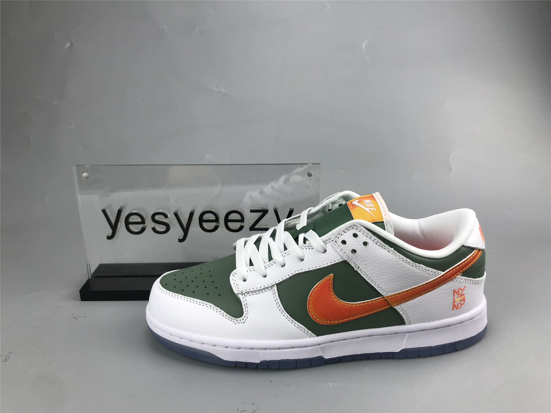 UA NIKE DUNK LOW 