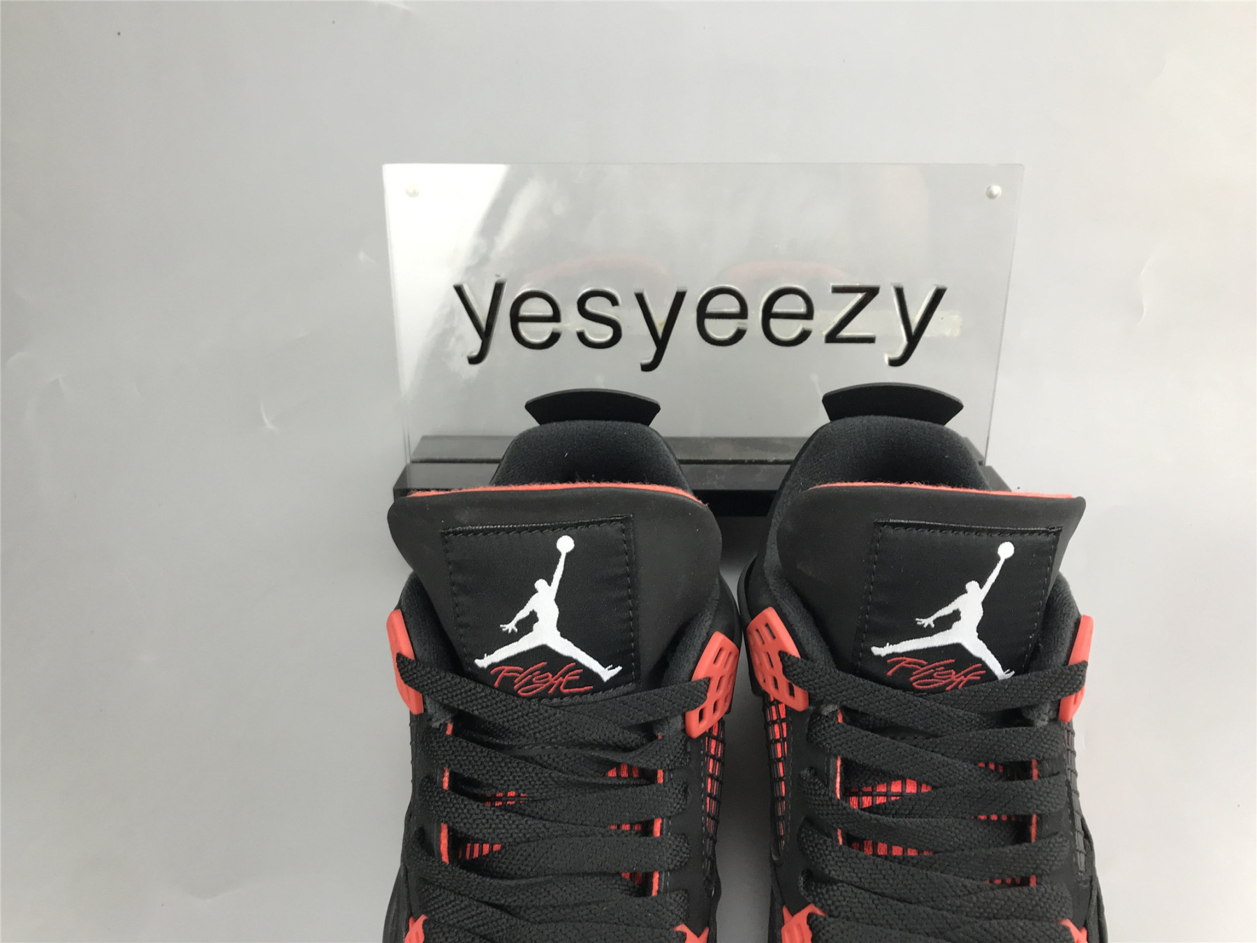 UA AIR JORDAN 4 RETRO 