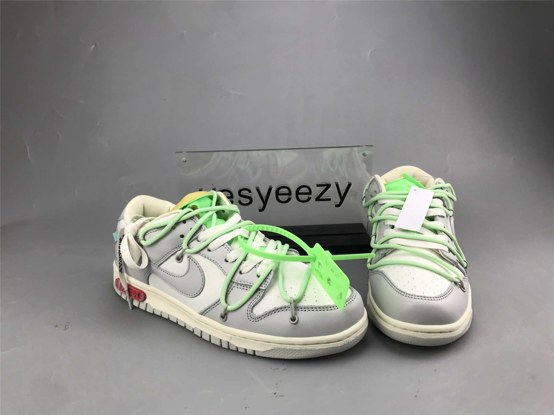 UA NIKE OFF-WHITE X DUNK LOW 