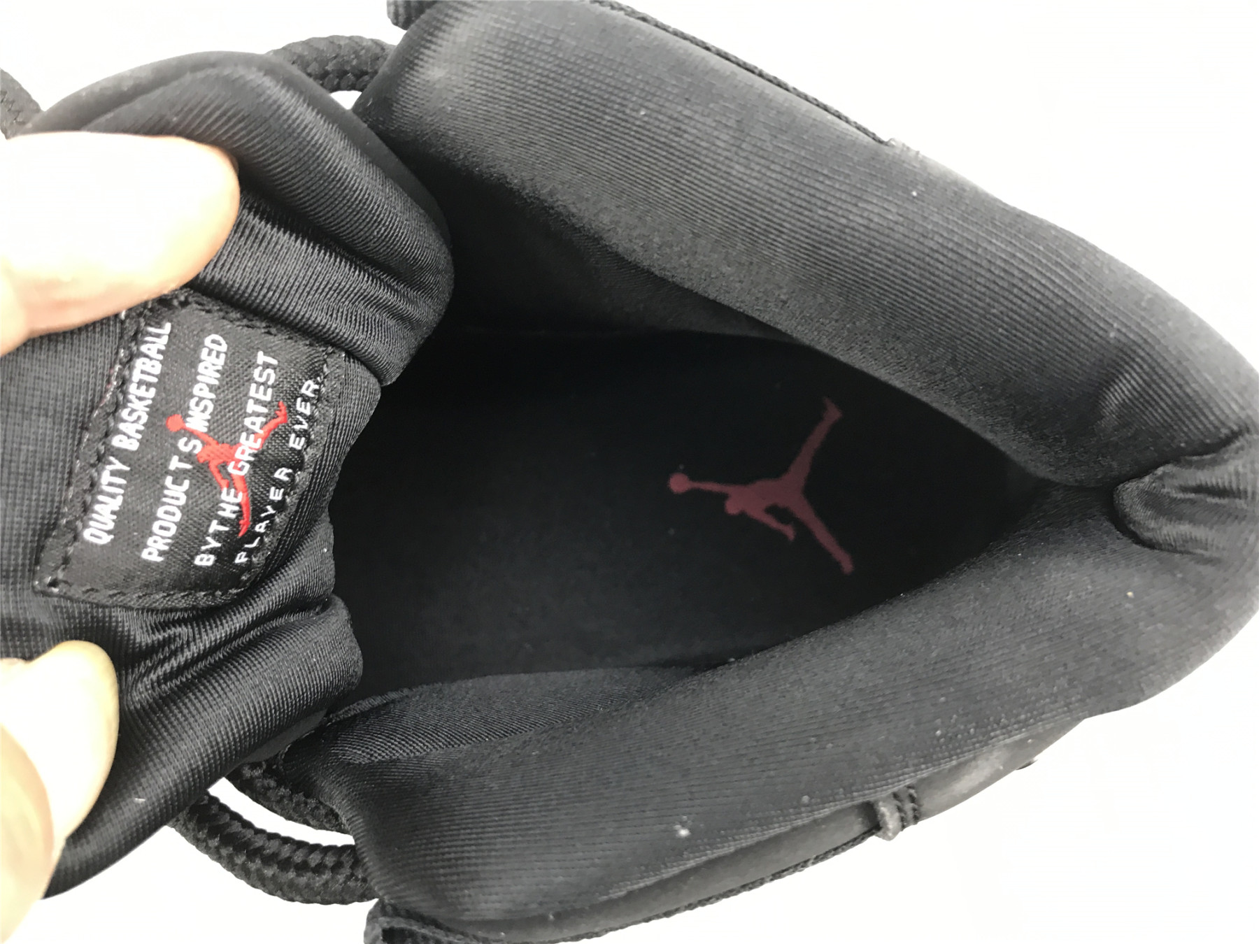 UA WMNS AIR JORDAN 11 RETRO 
