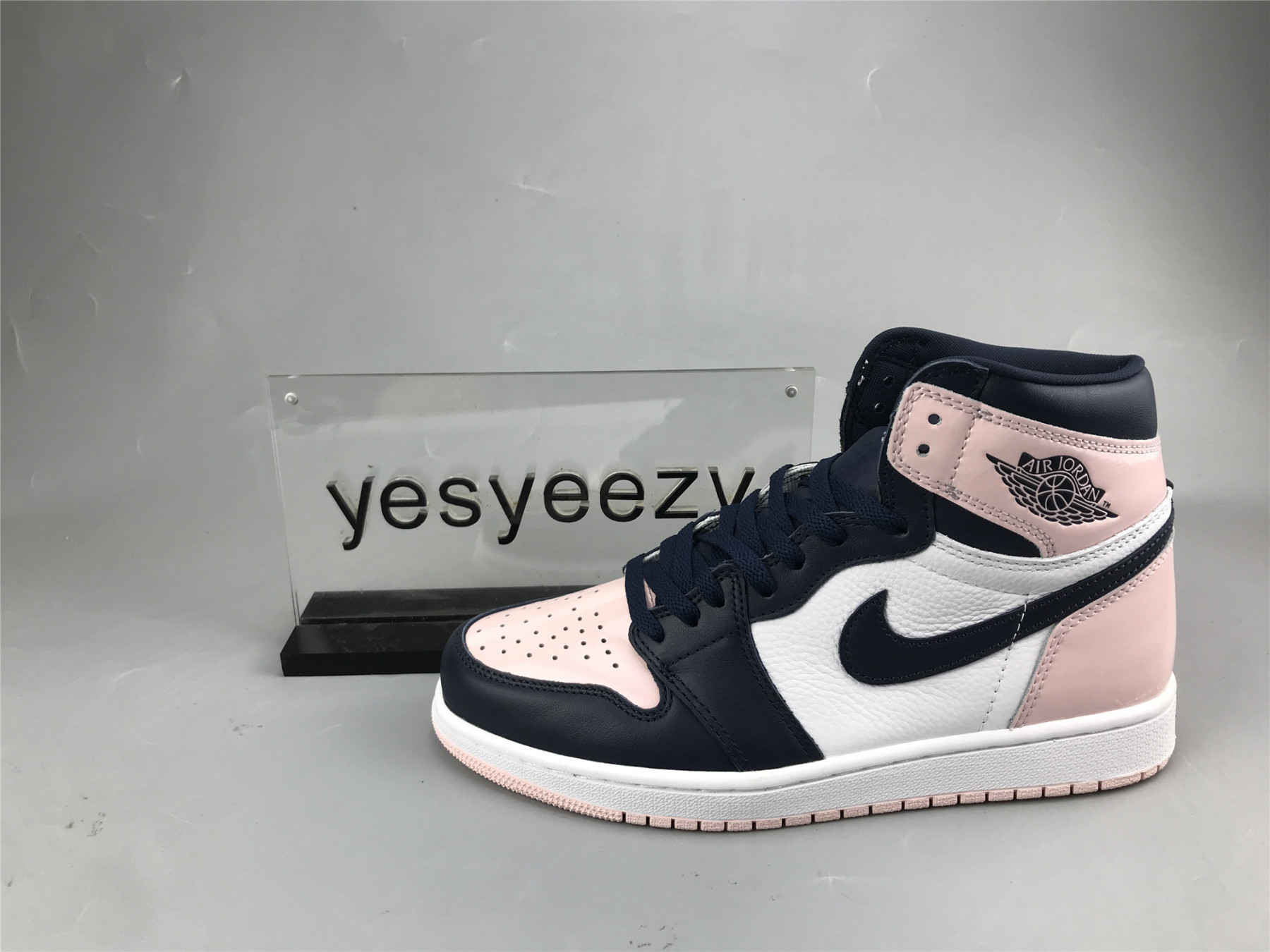 UA WMNS AIR JORDAN 1 RETRO HIGH OG SE 