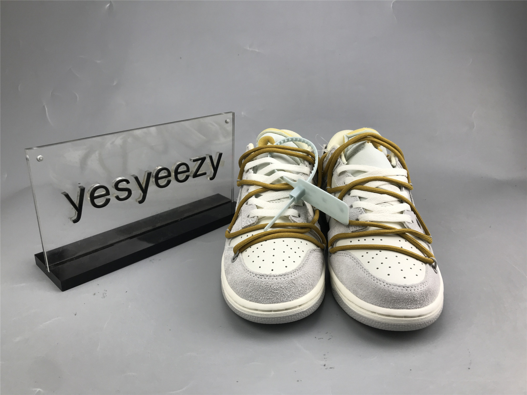 UA NIKE OFF-WHITE X DUNK LOW 