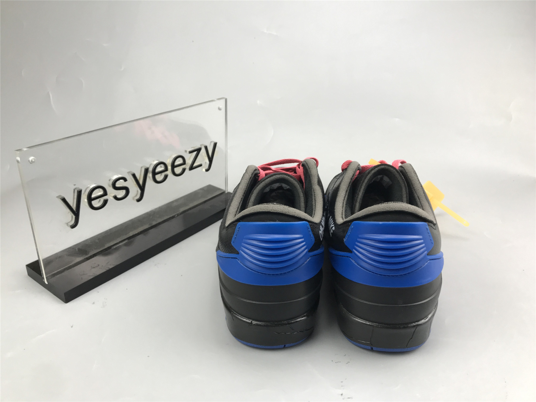 UA OFF-WHITE X AIR JORDAN 2 RETRO LOW SP 