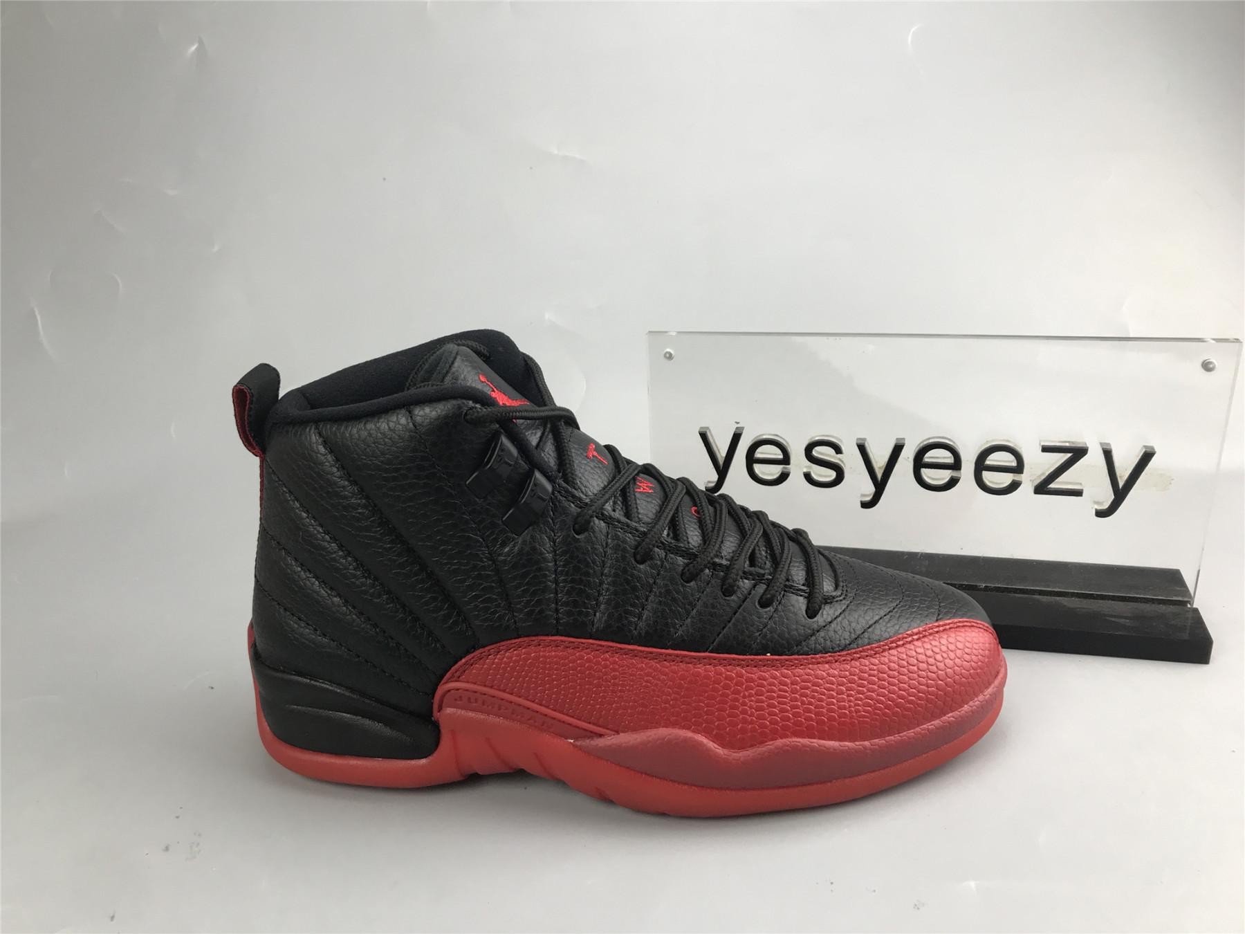 UA AIR JORDAN 12 RETRO 