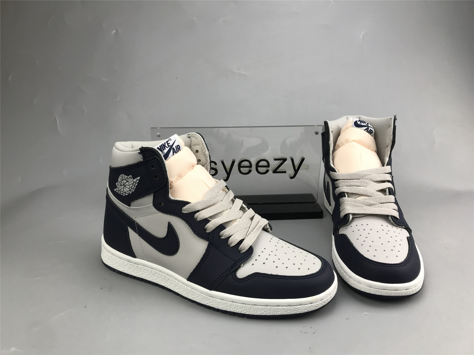 UA AIR JORDAN 1 RETRO HIGH 