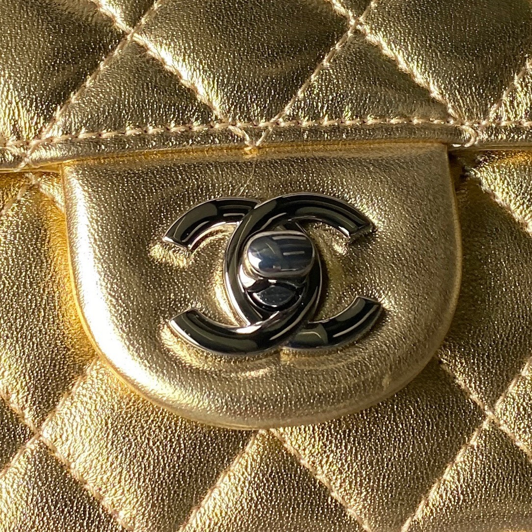 Ch**el Flap Bag AS1787 20x13x7cm