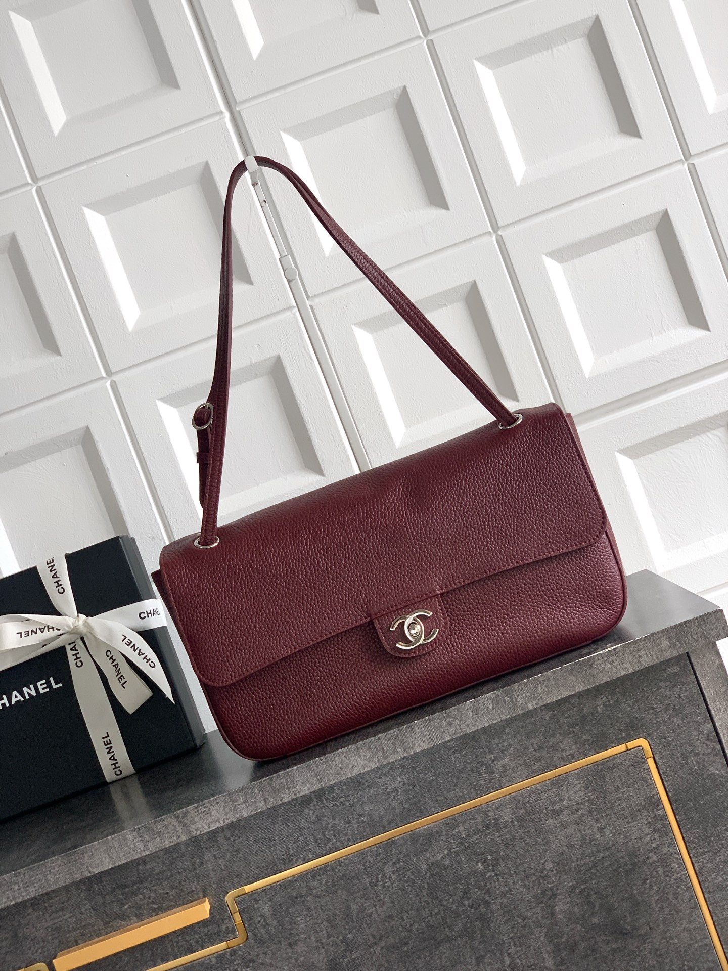 Ch**el Maxi Flap bag AS6231 19.5x32x10cm