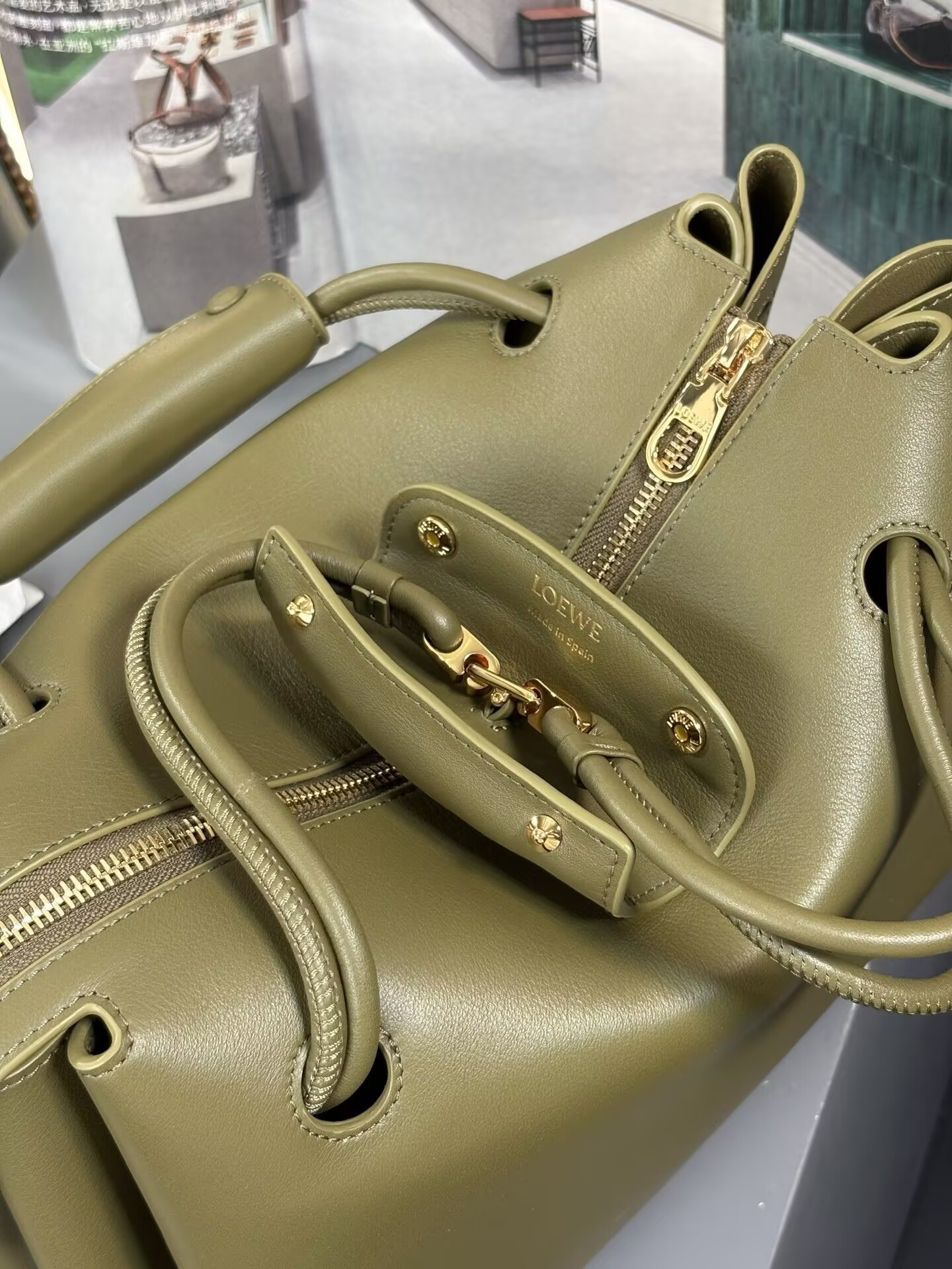 L0ew* Medium Madrid bag in S*pple calfskin 28.5x11x23cm