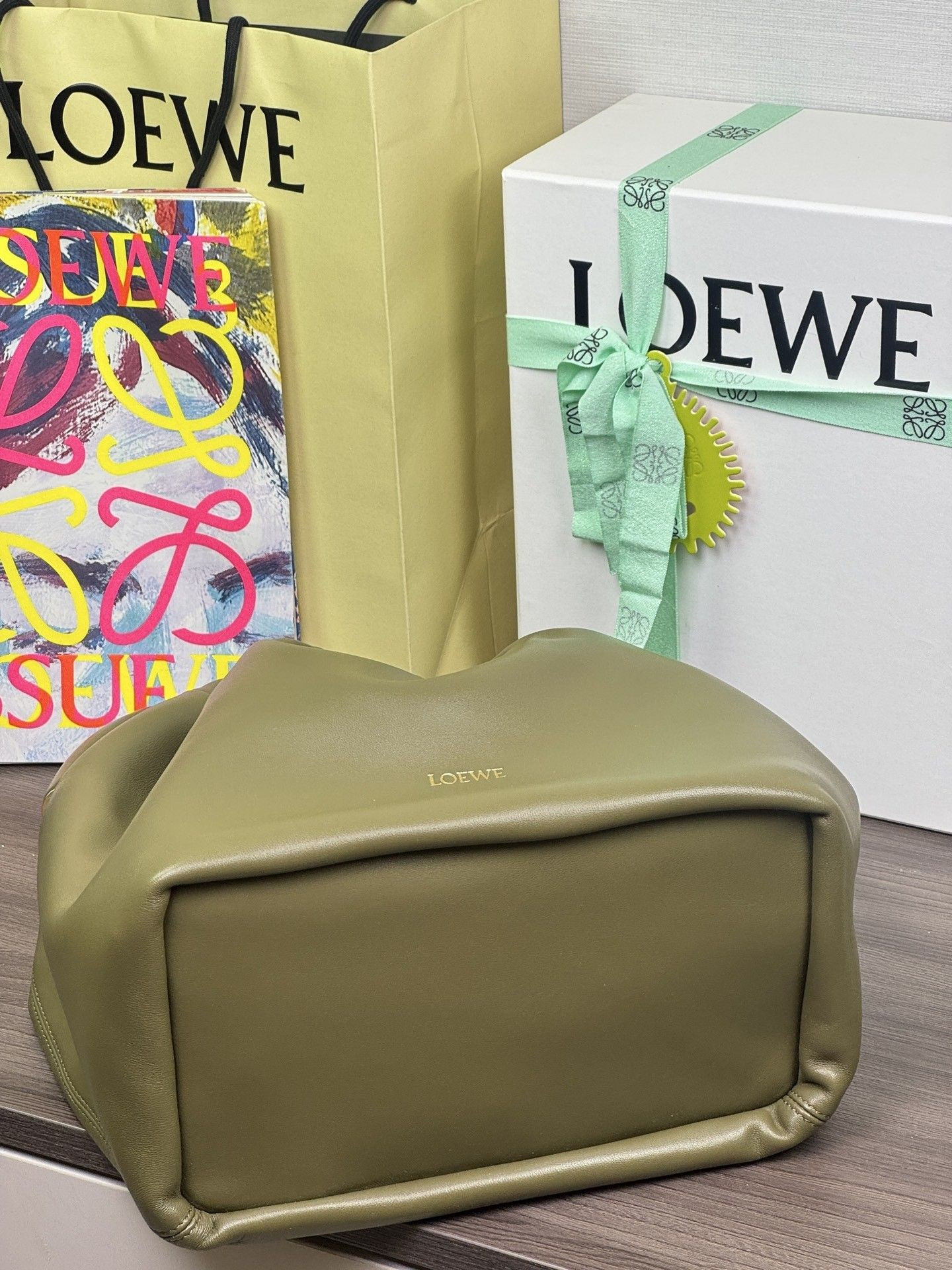 L0ew* Medium Squeeze bag in mellow nappa lambskin 34x33x13.5cm