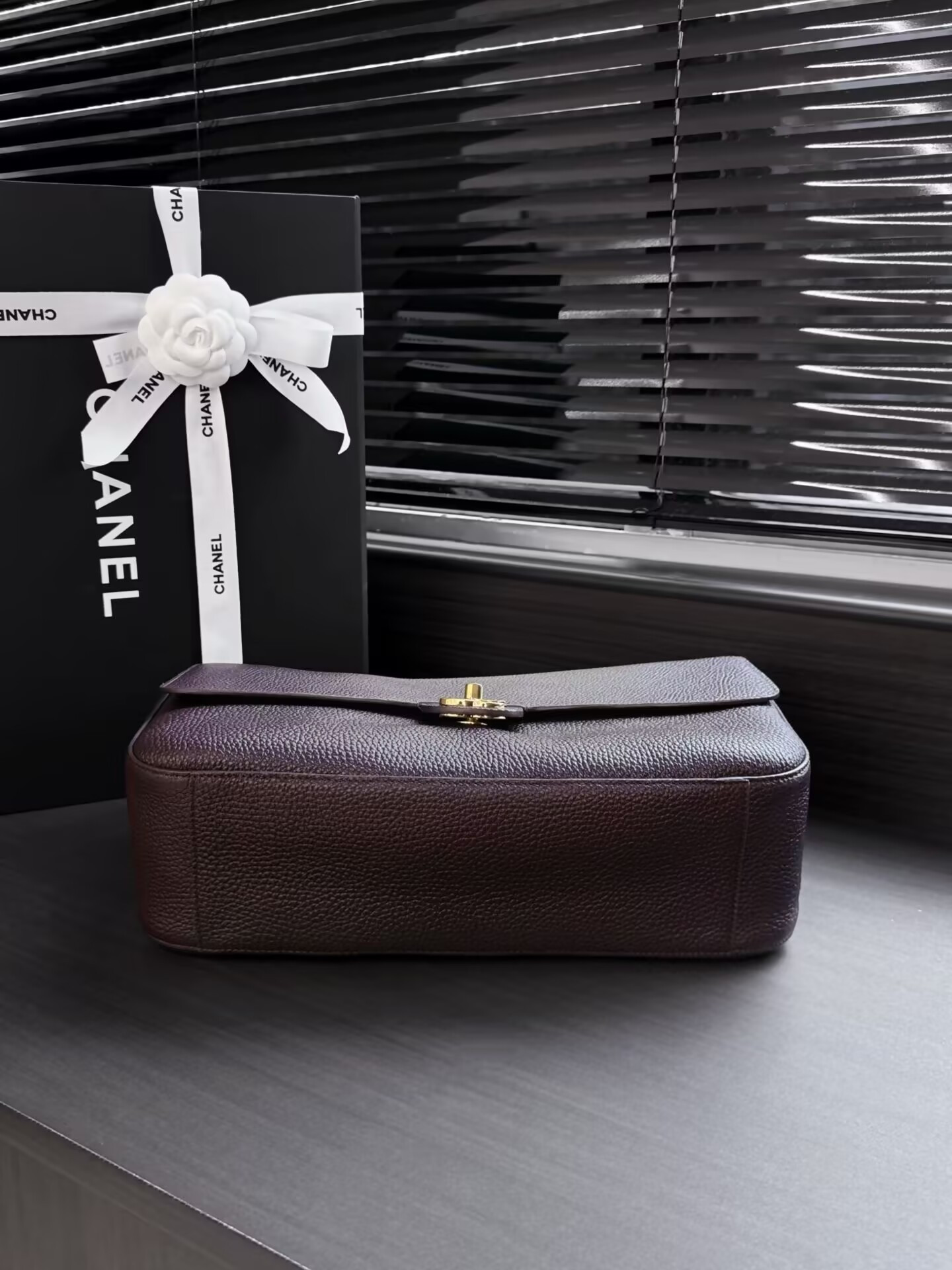 Ch**el Maxi Flap bag in Coffee with Gold-Tone Hardware AS6231 19.5x32x10cm