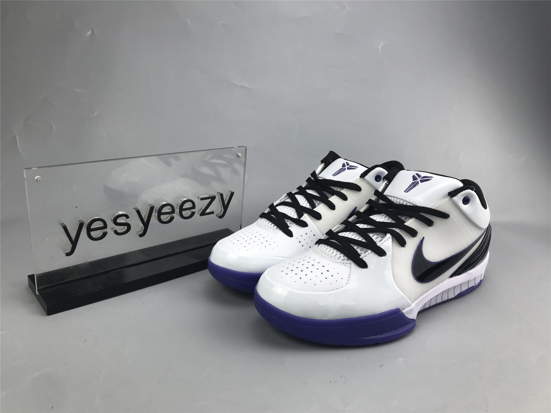 UA NIKE ZOOM KOBE 4 