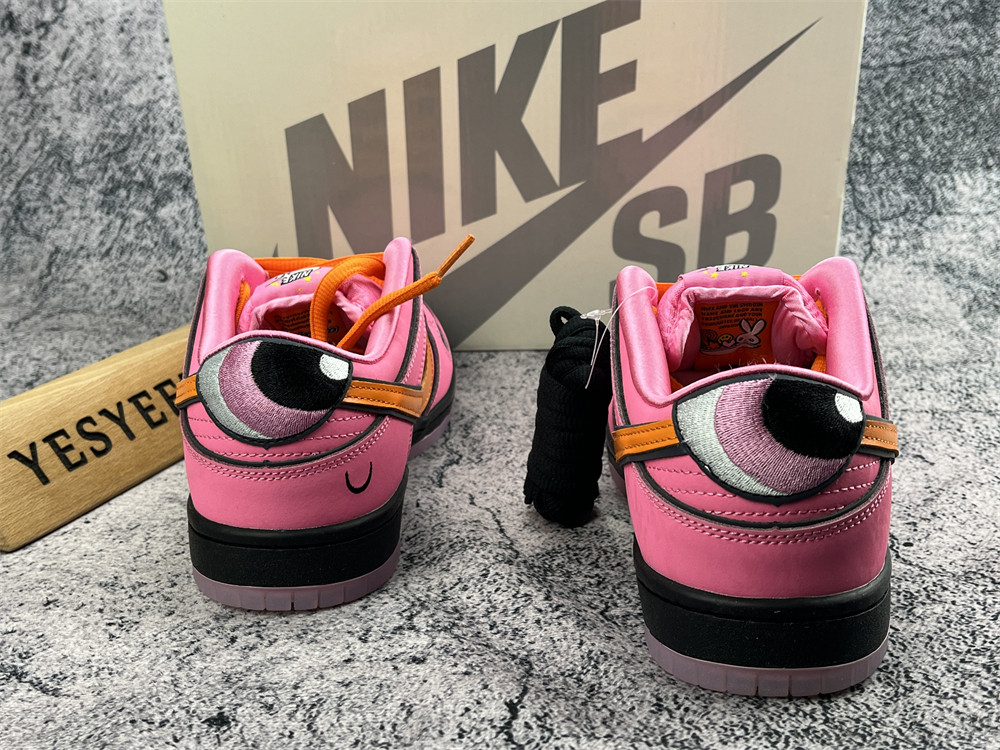 UA NIKE THE POWERPUFF GIRLS X DUNK LOW PRO SB QS 