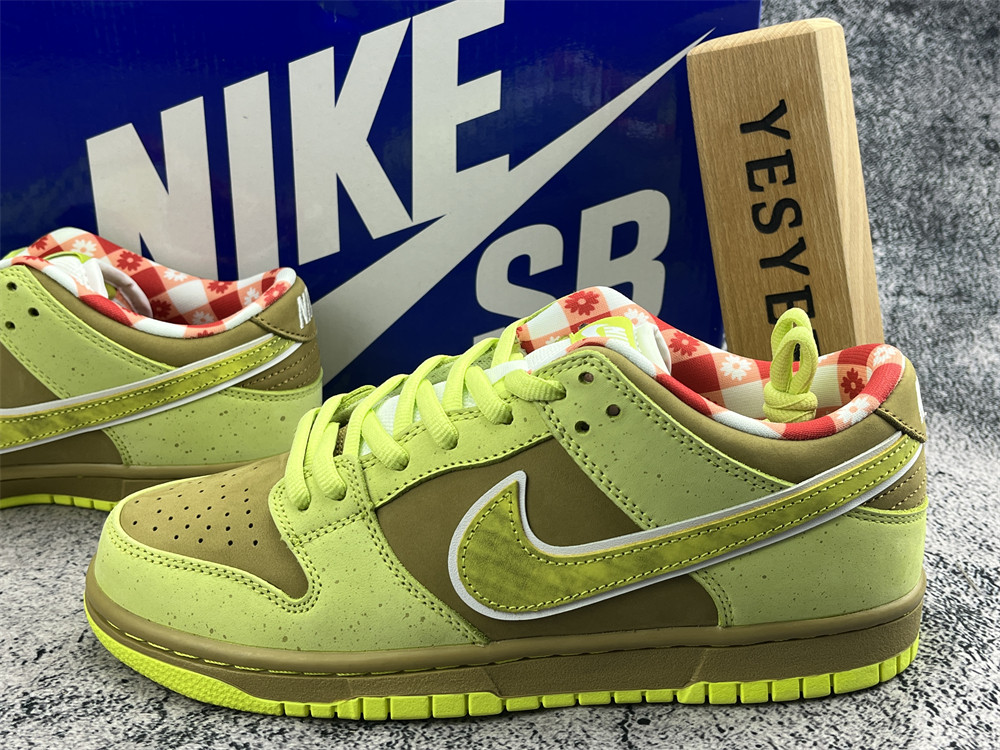 UA DUNK LOW GREEN