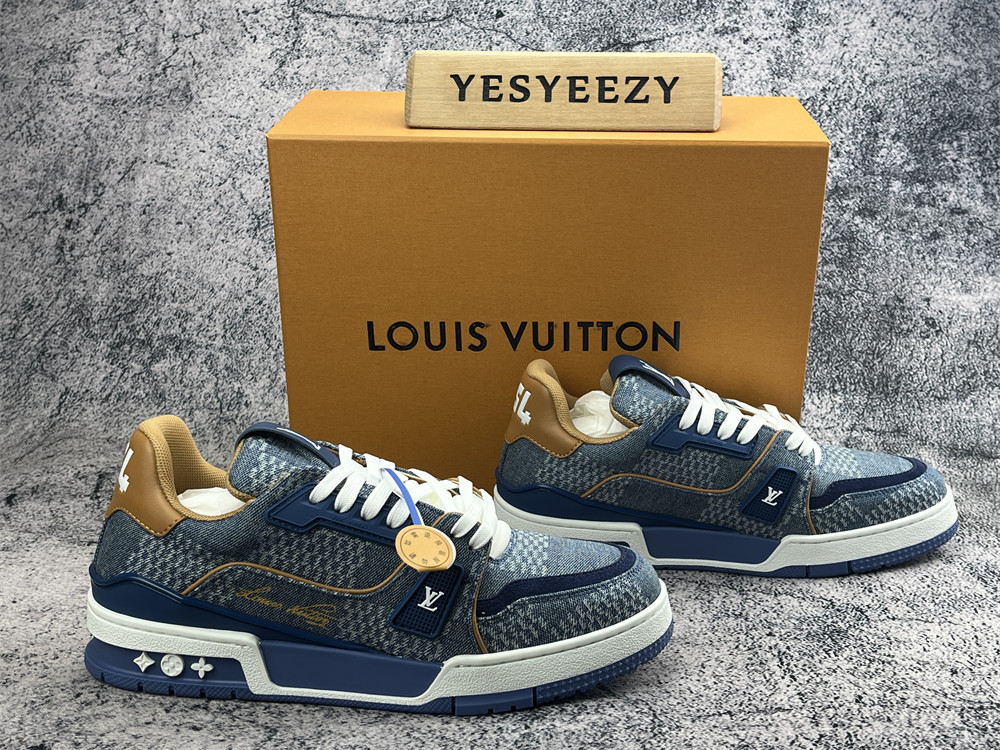 UA LV Trainer Sneaker