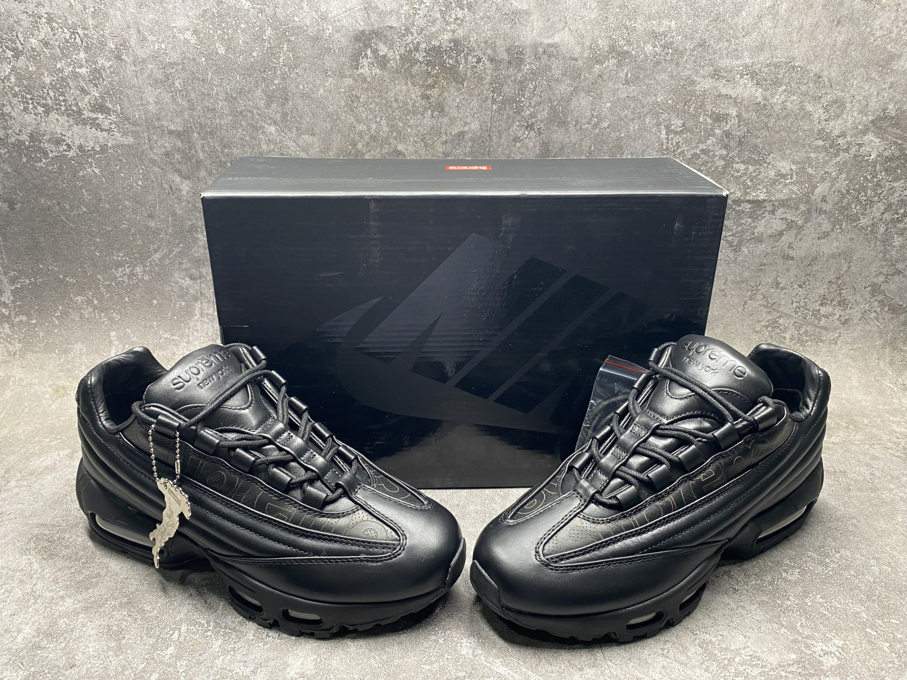 UA Nike Air Max 95